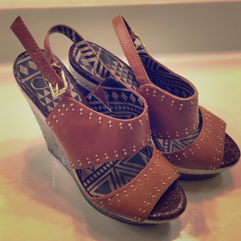 Jessica Simpson Wedges